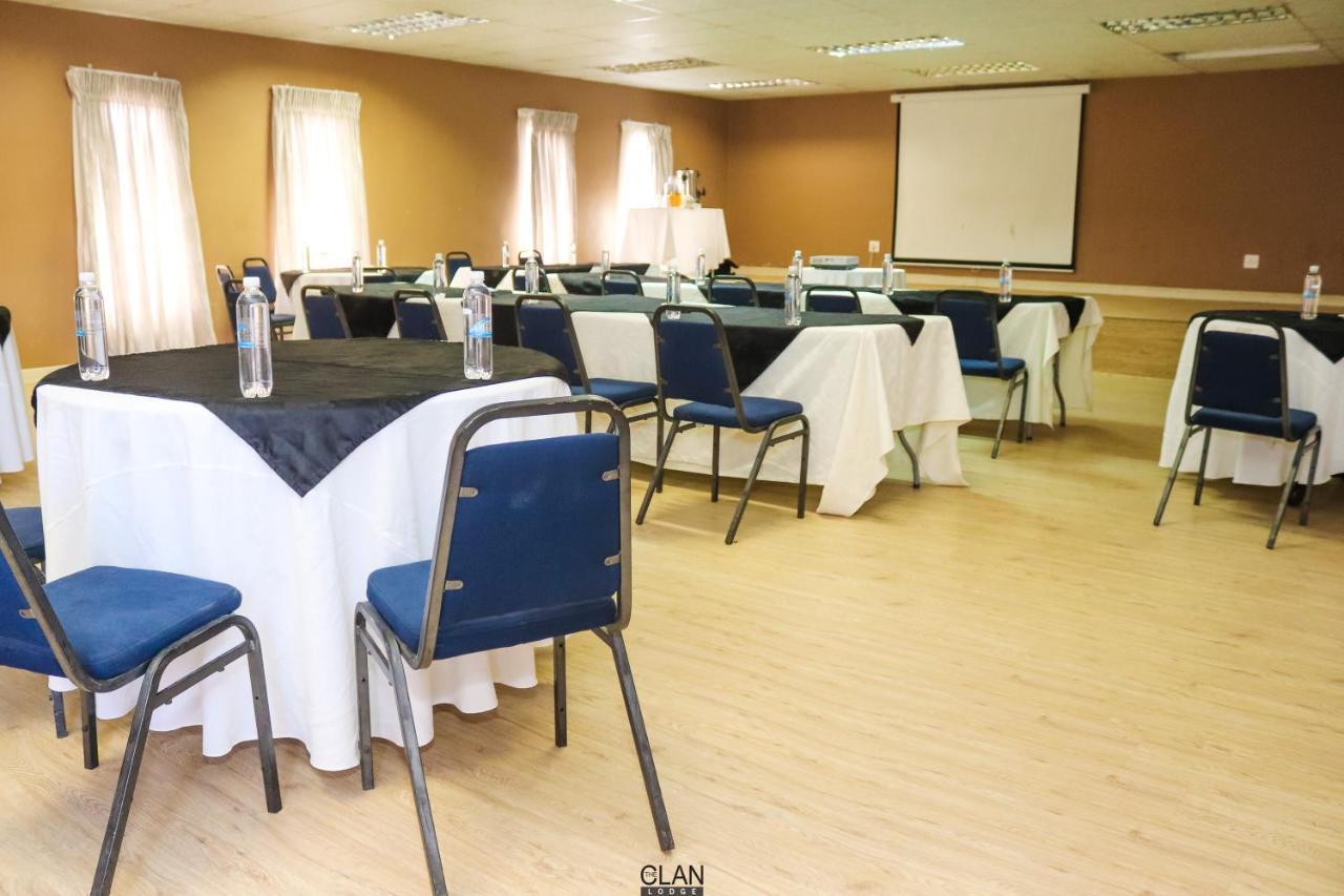 The Clan Lodge Mohlanapeng エクステリア 写真
